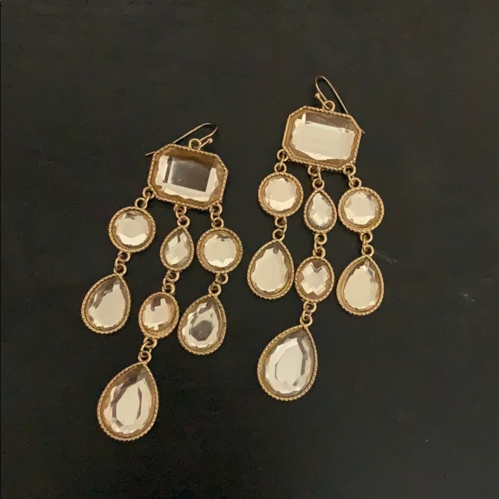 Girl’s ear rings